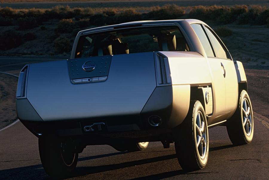  Nissan Alpha-T Concept 2001 года  (фото 3 из 18)